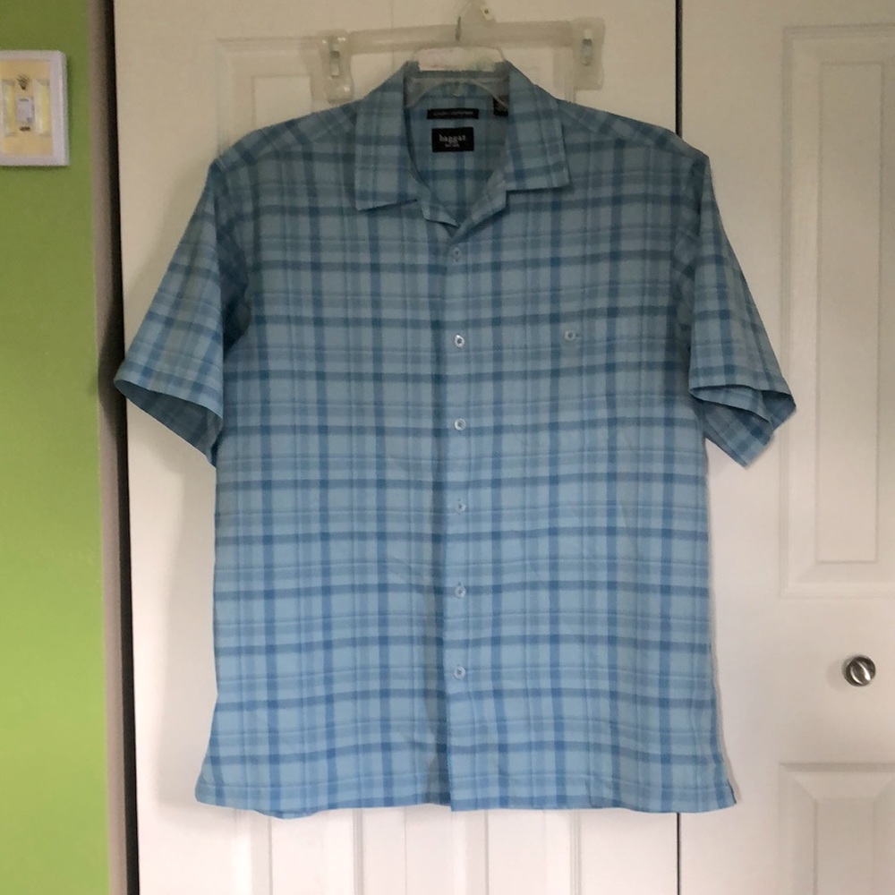 Men's Haggar® Microfiber Button-Down  good condition sz Large dark/light blue